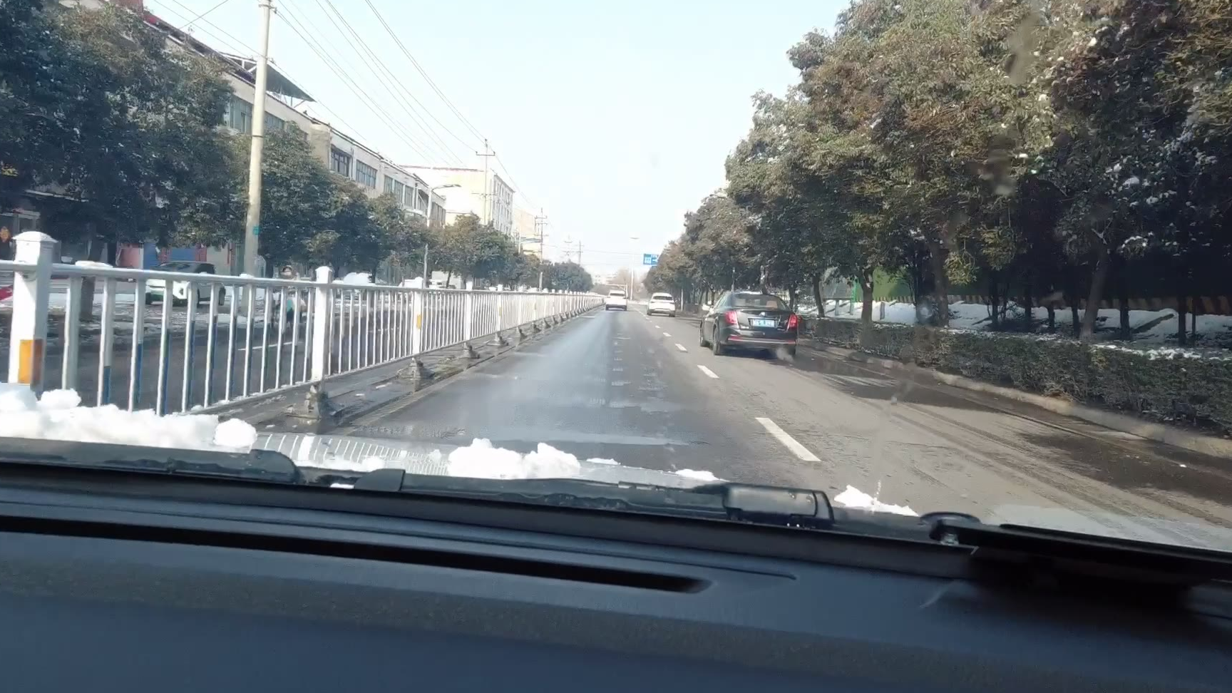 陪老婆去医院做产检,开车跑一圈,新郑变成了《空城》